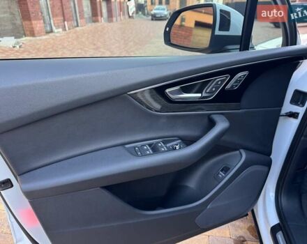 Белый Ауди Ку 7, объемом двигателя 3 л и пробегом 195 тыс. км за 23500 $, фото 18 на Automoto.ua