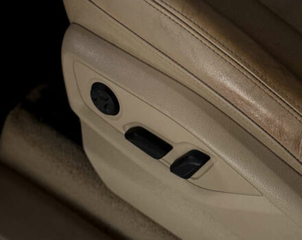 Белый Ауди Ку 7, объемом двигателя 3 л и пробегом 118 тыс. км за 27000 $, фото 10 на Automoto.ua