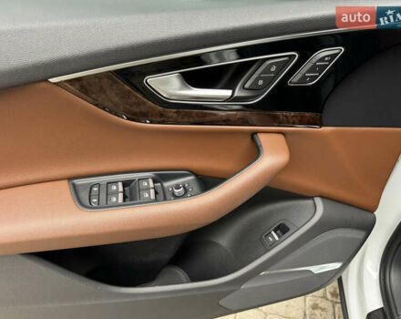 Білий Ауді Ку 7, об'ємом двигуна 3 л та пробігом 171 тис. км за 25000 $, фото 39 на Automoto.ua