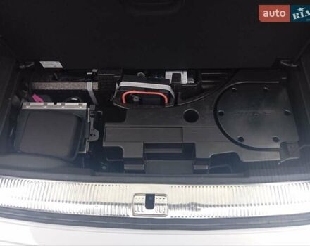 Белый Ауди Ку 7, объемом двигателя 3 л и пробегом 141 тыс. км за 28400 $, фото 31 на Automoto.ua