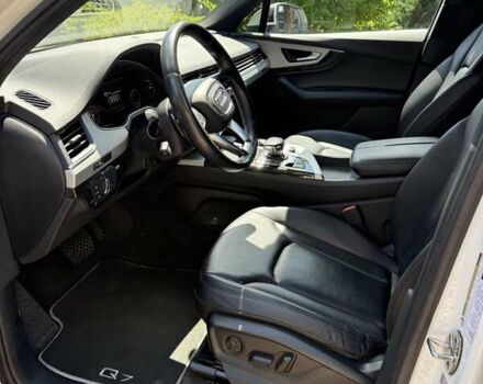 Ауді Ку 7 2017 у Києві на Automoto.ua Білий Ауді Ку 7, об'ємом двигуна 1.98 л та пробігом 108 тис. км за 36200 $, фото 24 на Automoto.ua