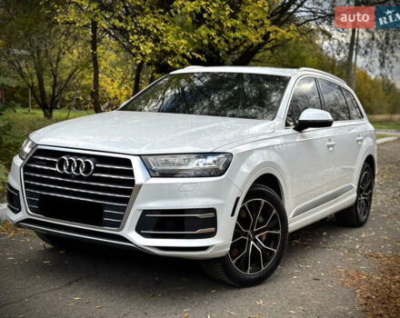 Белый Ауди Ку 7, объемом двигателя 3 л и пробегом 228 тыс. км за 26850 $, фото 1 на Automoto.ua