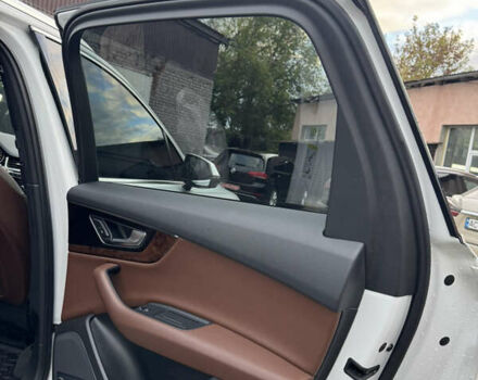 Белый Ауди Ку 7, объемом двигателя 3 л и пробегом 234 тыс. км за 20000 $, фото 17 на Automoto.ua