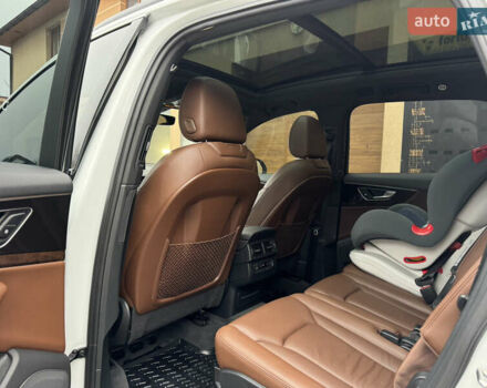 Білий Ауді Ку 7, об'ємом двигуна 3 л та пробігом 171 тис. км за 25000 $, фото 21 на Automoto.ua