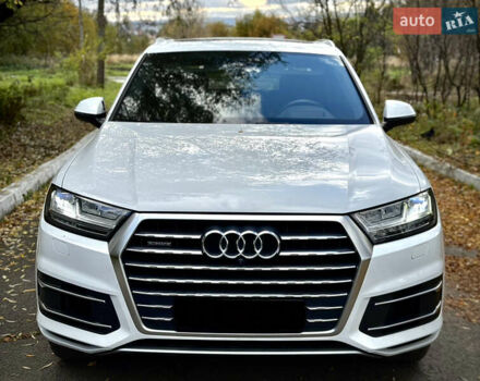 Белый Ауди Ку 7, объемом двигателя 3 л и пробегом 228 тыс. км за 26850 $, фото 6 на Automoto.ua