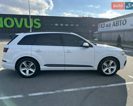 Белый Ауди Ку 7, объемом двигателя 2.97 л и пробегом 187 тыс. км за 35000 $, фото 3 на Automoto.ua