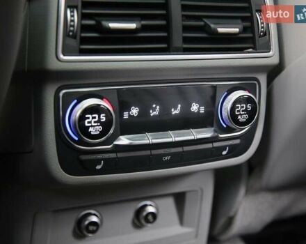 Белый Ауди Ку 7, объемом двигателя 3 л и пробегом 137 тыс. км за 37000 $, фото 22 на Automoto.ua