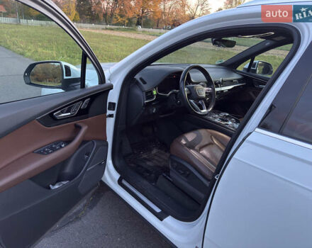 Белый Ауди Ку 7, объемом двигателя 3 л и пробегом 210 тыс. км за 25500 $, фото 2 на Automoto.ua