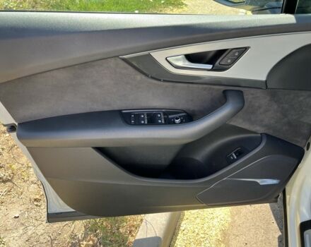 Белый Ауди Ку 7, объемом двигателя 3 л и пробегом 245 тыс. км за 33500 $, фото 17 на Automoto.ua