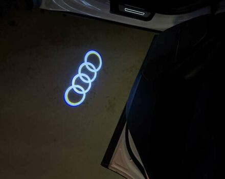 Белый Ауди Ку 7, объемом двигателя 3 л и пробегом 244 тыс. км за 27600 $, фото 6 на Automoto.ua