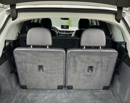 Белый Ауди Ку 7, объемом двигателя 3 л и пробегом 190 тыс. км за 35000 $, фото 17 на Automoto.ua