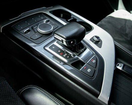 Белый Ауди Ку 7, объемом двигателя 2.97 л и пробегом 250 тыс. км за 37500 $, фото 20 на Automoto.ua