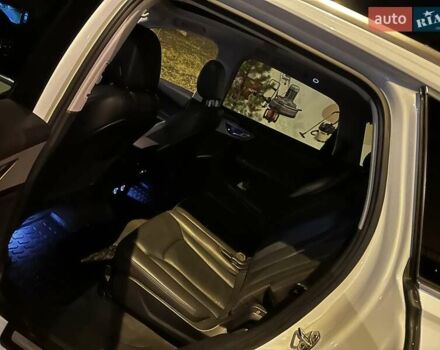Білий Ауді Ку 7, об'ємом двигуна 2 л та пробігом 92 тис. км за 27900 $, фото 12 на Automoto.ua
