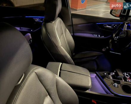 Белый Ауди Ку 7, объемом двигателя 3 л и пробегом 244 тыс. км за 27600 $, фото 7 на Automoto.ua