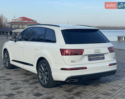Белый Ауди Ку 7, объемом двигателя 2.97 л и пробегом 92 тыс. км за 39900 $, фото 4 на Automoto.ua