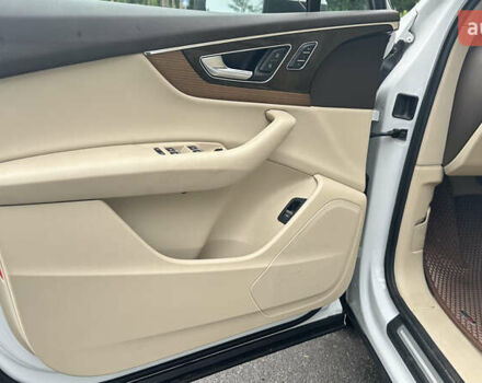 Белый Ауди Ку 7, объемом двигателя 1.98 л и пробегом 140 тыс. км за 26000 $, фото 5 на Automoto.ua