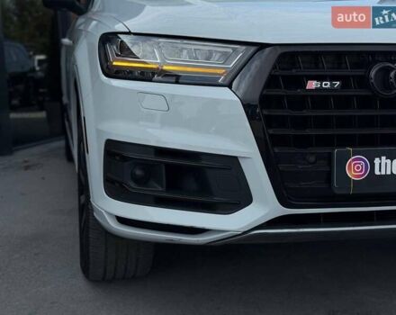 Ауді Ку 7 2017 у Рівному на Automoto.ua Білий Ауді Ку 7, об'ємом двигуна 3 л та пробігом 149 тис. км за 31000 $, фото 5 на Automoto.ua
