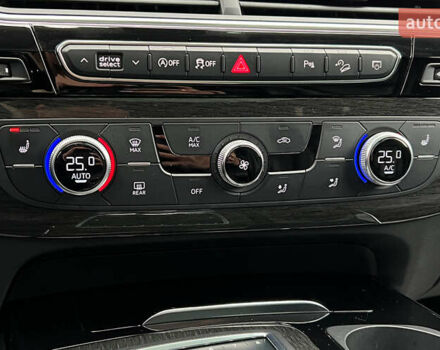 Білий Ауді Ку 7, об'ємом двигуна 3 л та пробігом 137 тис. км за 28800 $, фото 16 на Automoto.ua