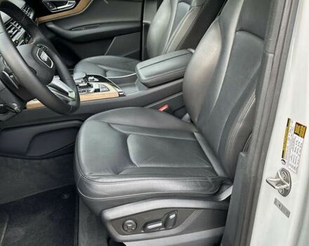 Белый Ауди Ку 7, объемом двигателя 0 л и пробегом 82 тыс. км за 28000 $, фото 8 на Automoto.ua