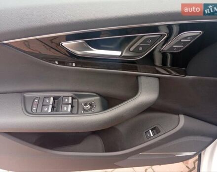 Белый Ауди Ку 7, объемом двигателя 3 л и пробегом 141 тыс. км за 28400 $, фото 24 на Automoto.ua