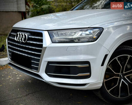 Белый Ауди Ку 7, объемом двигателя 3 л и пробегом 228 тыс. км за 26850 $, фото 2 на Automoto.ua