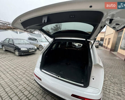 Білий Ауді Ку 7, об'ємом двигуна 3 л та пробігом 171 тис. км за 25000 $, фото 31 на Automoto.ua