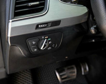 Белый Ауди Ку 7, объемом двигателя 2.97 л и пробегом 250 тыс. км за 37500 $, фото 16 на Automoto.ua