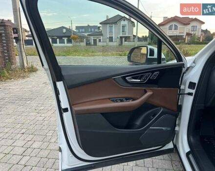 Білий Ауді Ку 7, об'ємом двигуна 2 л та пробігом 109 тис. км за 23900 $, фото 57 на Automoto.ua