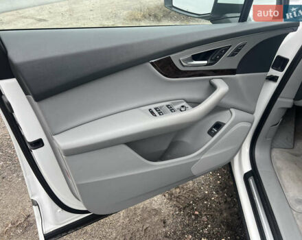 Белый Ауди Ку 7, объемом двигателя 2 л и пробегом 102 тыс. км за 26999 $, фото 16 на Automoto.ua