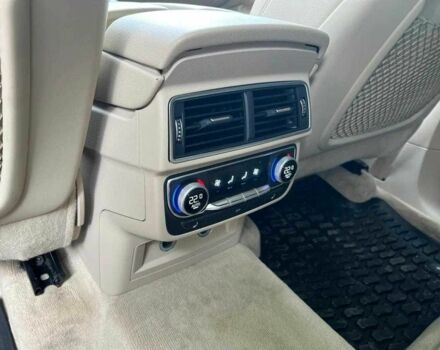 Белый Ауди Ку 7, объемом двигателя 2 л и пробегом 96 тыс. км за 21000 $, фото 8 на Automoto.ua