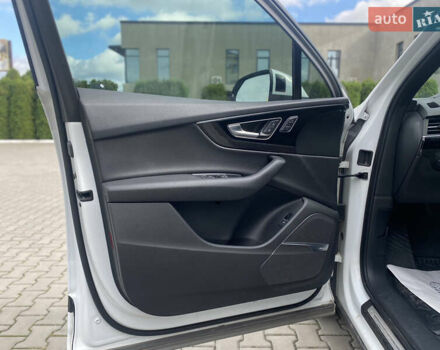 Белый Ауди Ку 7, объемом двигателя 3 л и пробегом 112 тыс. км за 35000 $, фото 12 на Automoto.ua