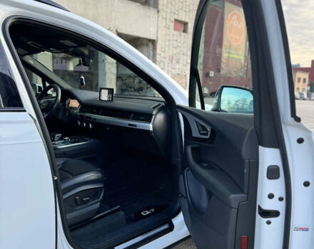 Білий Ауді Ку 7, об'ємом двигуна 1.98 л та пробігом 112 тис. км за 36800 $, фото 17 на Automoto.ua