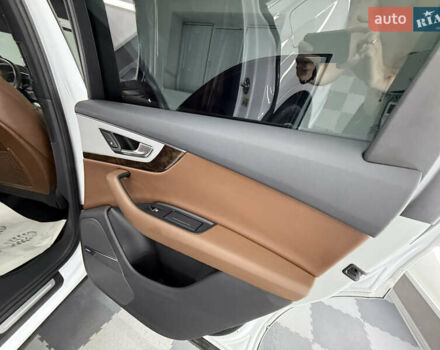 Белый Ауди Ку 7, объемом двигателя 2 л и пробегом 136 тыс. км за 25999 $, фото 68 на Automoto.ua