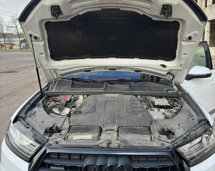 Білий Ауді Ку 7, об'ємом двигуна 1.98 л та пробігом 112 тис. км за 36800 $, фото 34 на Automoto.ua