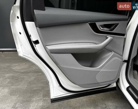 Белый Ауди Ку 7, объемом двигателя 1.98 л и пробегом 102 тыс. км за 29900 $, фото 48 на Automoto.ua