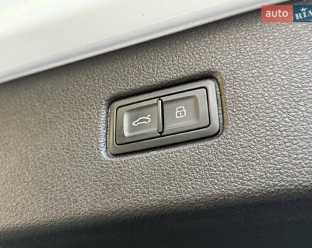 Белый Ауди Ку 7, объемом двигателя 3 л и пробегом 108 тыс. км за 29900 $, фото 71 на Automoto.ua