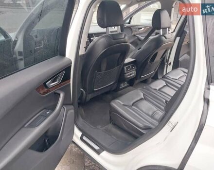 Білий Ауді Ку 7, об'ємом двигуна 3 л та пробігом 133 тис. км за 33800 $, фото 19 на Automoto.ua