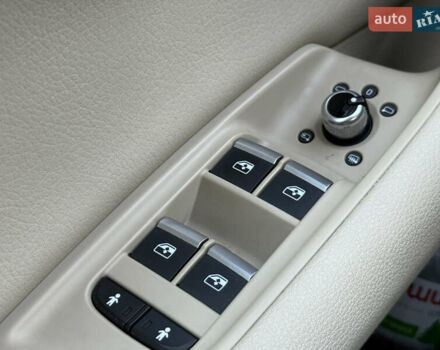 Білий Ауді Ку 7, об'ємом двигуна 3 л та пробігом 140 тис. км за 30999 $, фото 46 на Automoto.ua