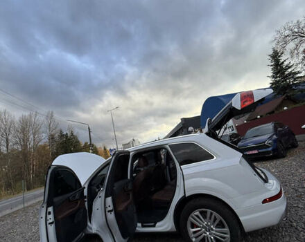 Ауді Ку 7 2018 у Трускавце на Automoto.ua Білий Ауді Ку 7, об'ємом двигуна 2 л та пробігом 136 тис. км за 29599 $, фото 36 на Automoto.ua