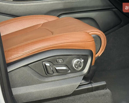 Білий Ауді Ку 7, об'ємом двигуна 3 л та пробігом 152 тис. км за 38500 $, фото 31 на Automoto.ua