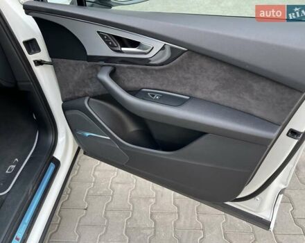 Белый Ауди Ку 7, объемом двигателя 2.97 л и пробегом 120 тыс. км за 46000 $, фото 17 на Automoto.ua