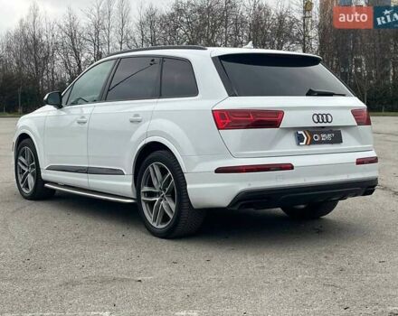 Белый Ауди Ку 7, объемом двигателя 3 л и пробегом 105 тыс. км за 31990 $, фото 1 на Automoto.ua