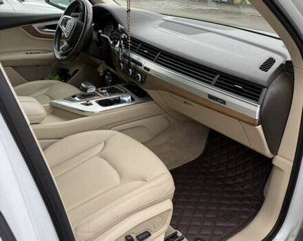 Белый Ауди Ку 7, объемом двигателя 3 л и пробегом 105 тыс. км за 33000 $, фото 5 на Automoto.ua