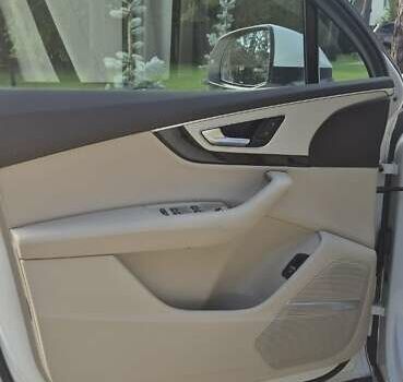 Белый Ауди Ку 7, объемом двигателя 2.97 л и пробегом 120 тыс. км за 51000 $, фото 9 на Automoto.ua