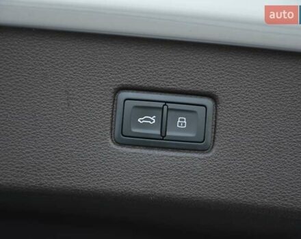 Білий Ауді Ку 7, об'ємом двигуна 3 л та пробігом 99 тис. км за 31800 $, фото 58 на Automoto.ua