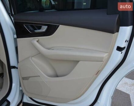 Білий Ауді Ку 7, об'ємом двигуна 3 л та пробігом 99 тис. км за 31800 $, фото 49 на Automoto.ua