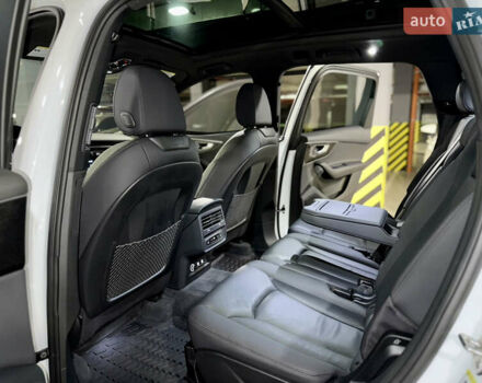 Білий Ауді Ку 7, об'ємом двигуна 3 л та пробігом 15 тис. км за 49000 $, фото 21 на Automoto.ua