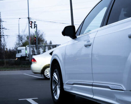 Белый Ауди Ку 7, объемом двигателя 3 л и пробегом 190 тыс. км за 43500 $, фото 11 на Automoto.ua