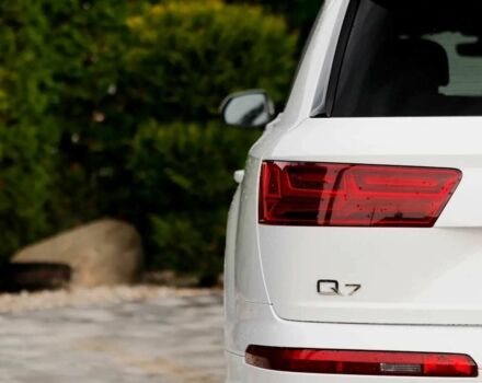 Белый Ауди Ку 7, объемом двигателя 3 л и пробегом 77 тыс. км за 23600 $, фото 6 на Automoto.ua