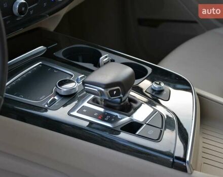 Білий Ауді Ку 7, об'ємом двигуна 3 л та пробігом 99 тис. км за 31800 $, фото 39 на Automoto.ua